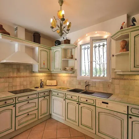 Three-bedroom Holiday In Giens Casa vacanze *