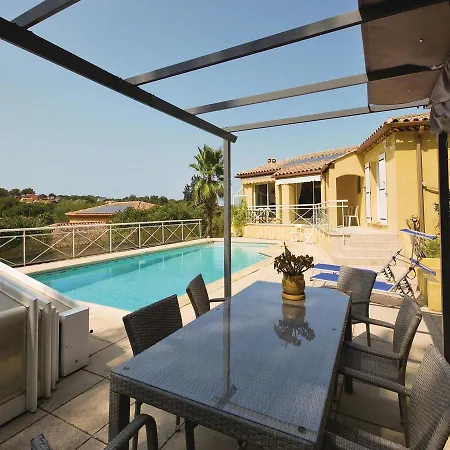 Three-bedroom Holiday In Giens * Hyères