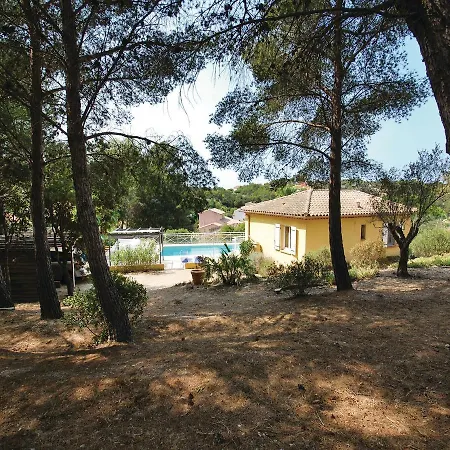 Casa de Férias Three-bedroom Holiday In Giens