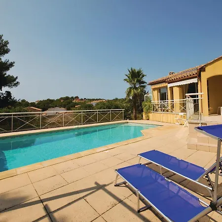 Casa de Férias Three-bedroom Holiday In Giens Hyères